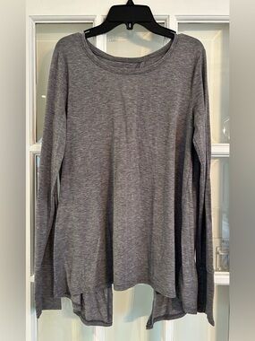 Gap small Women's Gray Long-Sleeve Scoop Neck Top